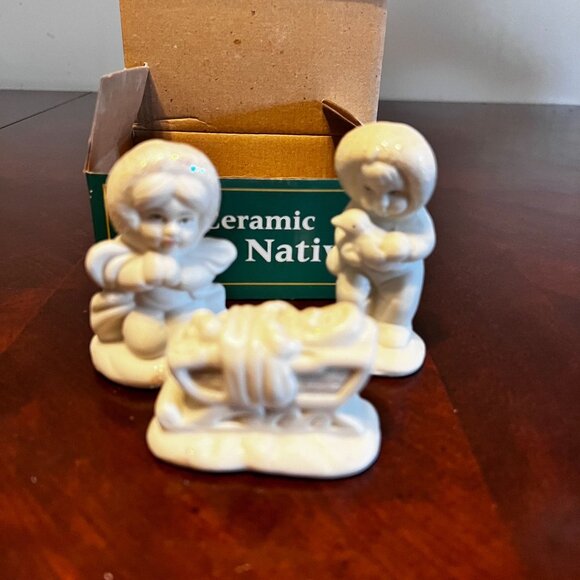 Vintage ceramic artic‎ nativity set of 3 snow baby figure with box - Picture 2 of 6